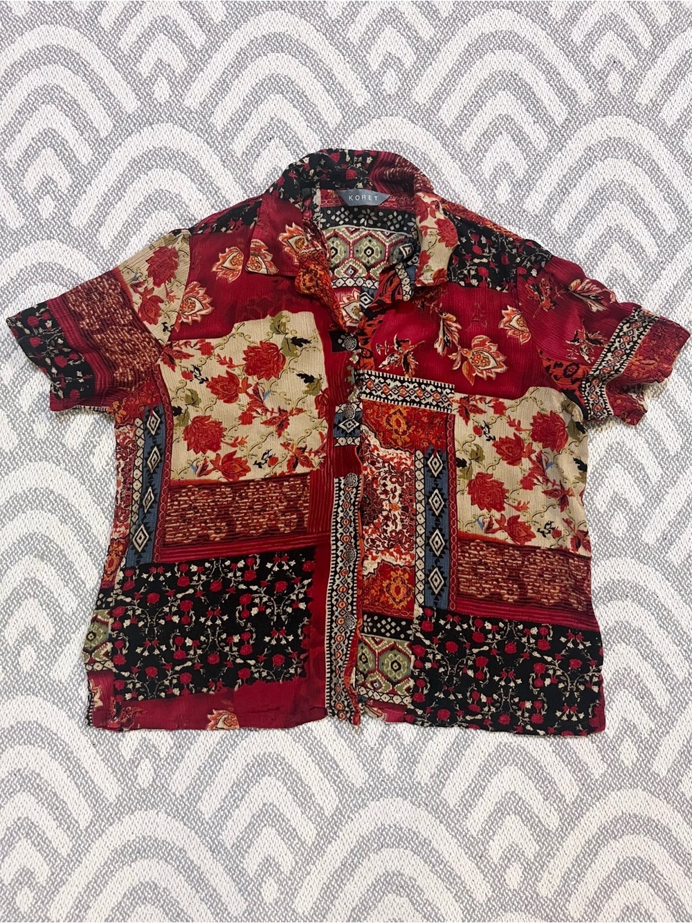 KORET Vintage Red Floral Button Up Shirt Medium